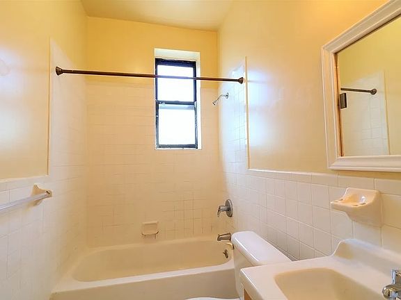 3rd image of 570 Ocean Ave APT 1F