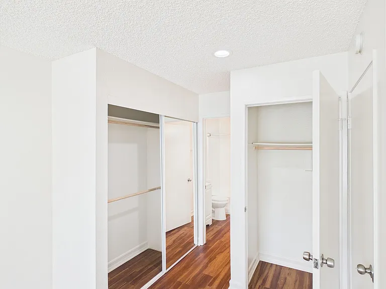 Available Apartment in North Park — Photo 58