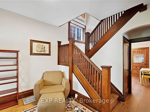 4th image of 347 Saint Patrick St
