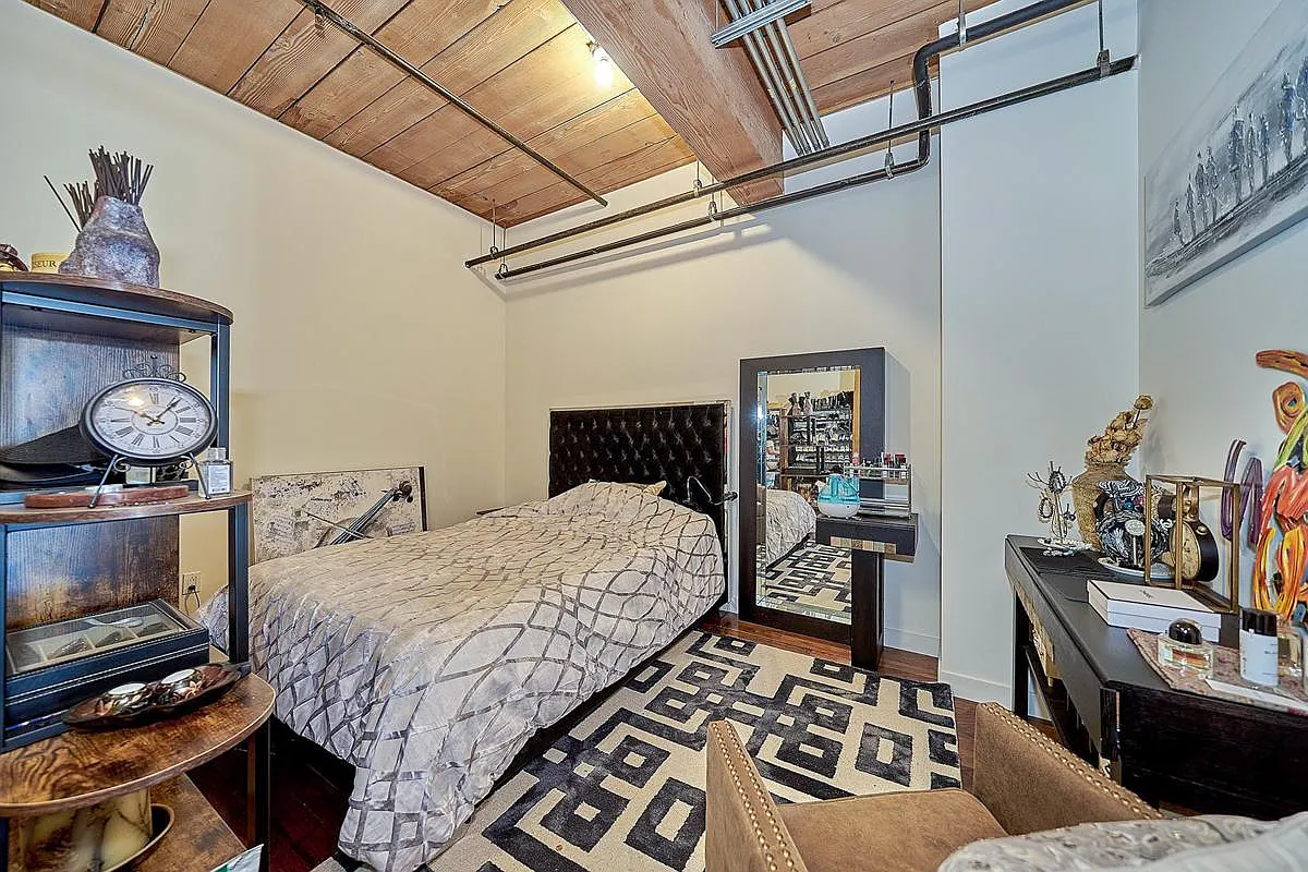 1 bed, 1110 sqft, $3,750 — Photo 3