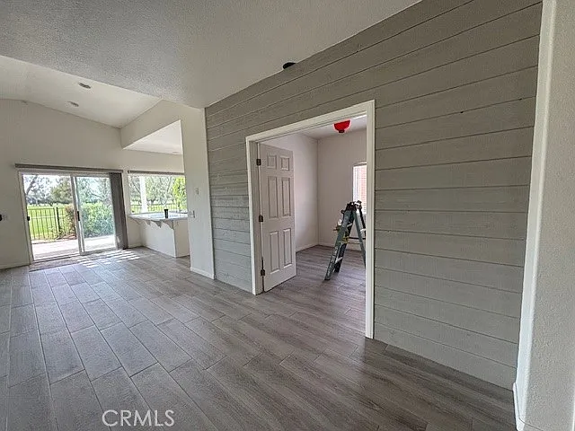 904 Bergamo Ave — Photo 24