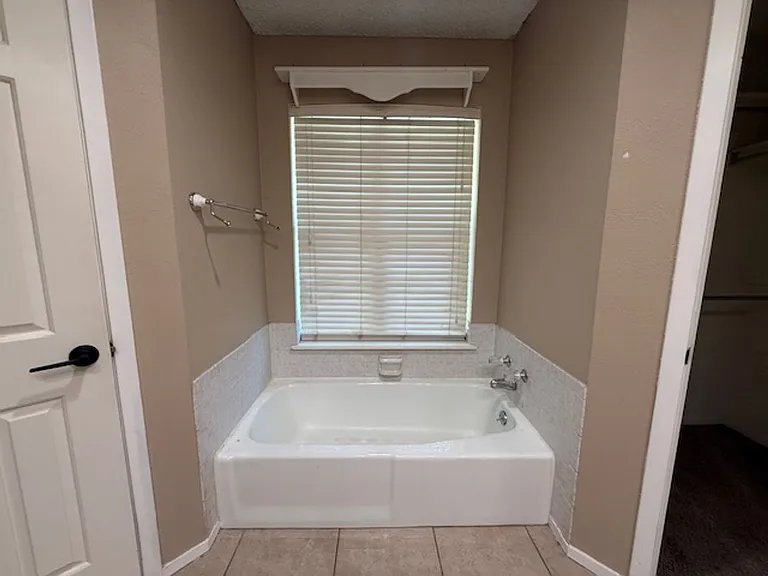 7933 Hearne Dr — Photo 12