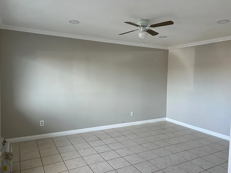 408 Devener St #F — Photo 5