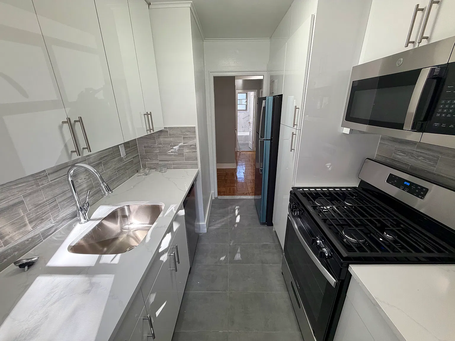 65th Cres, Fresh Meadows — Photo 3