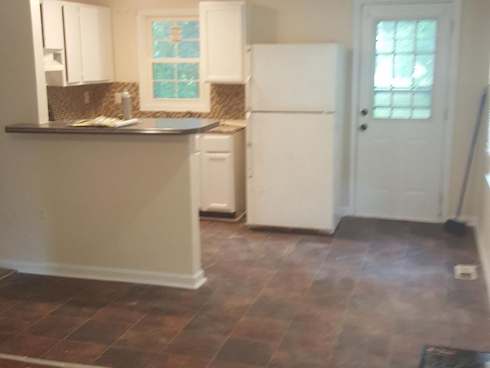 2nd image of 2113 Tuscaloosa St