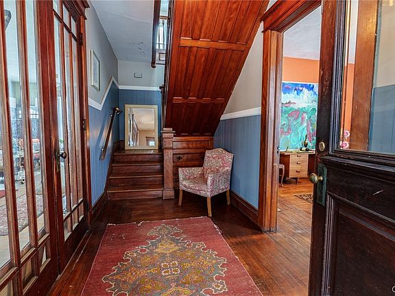 4th image of 407 W Bloomfield St