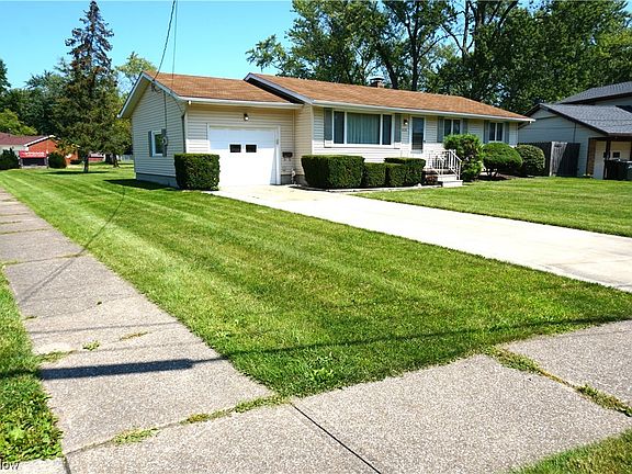 2nd image of 426 Stafford Dr