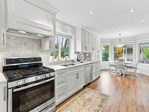 4th image of 18707 60a Ave