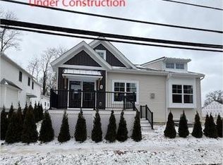 4294 Campus Ct, Eastlake, OH 44095