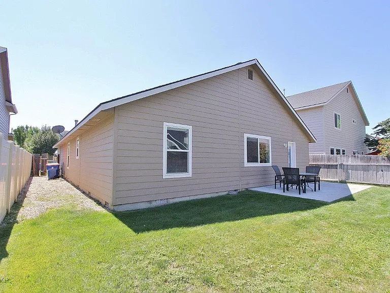 10016 W Littlewood St — Photo 21