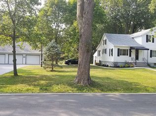 80 New Rd, East Amherst, NY 14051