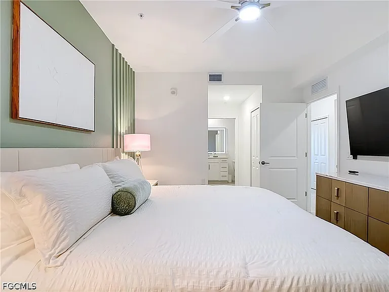 15345 Green Acres Ave — Photo 15