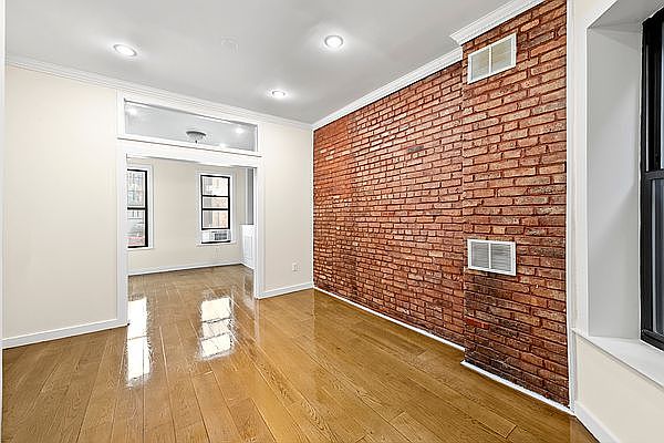 1st image of 245 Mulberry St APT 6