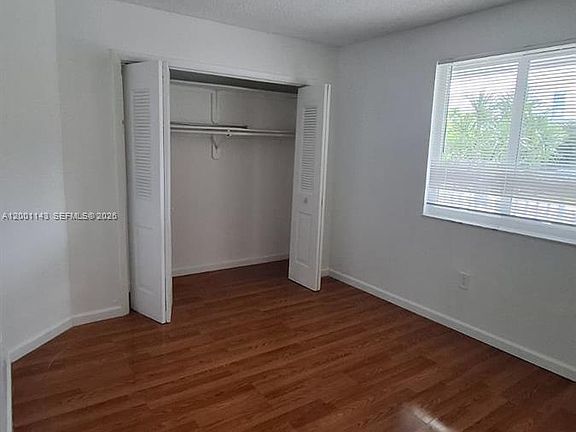 4th image of 6950 Miami Gardens Dr APT 2-201