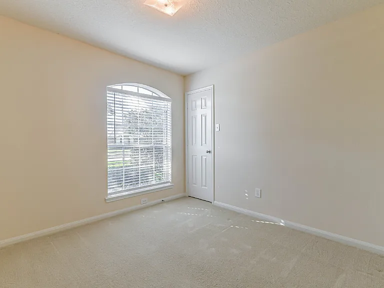 5329 Morgan Oak Dr — Photo 25