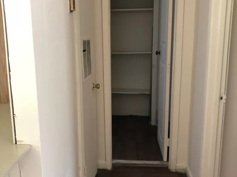 671 E Olive Rd #6 — Photo 5