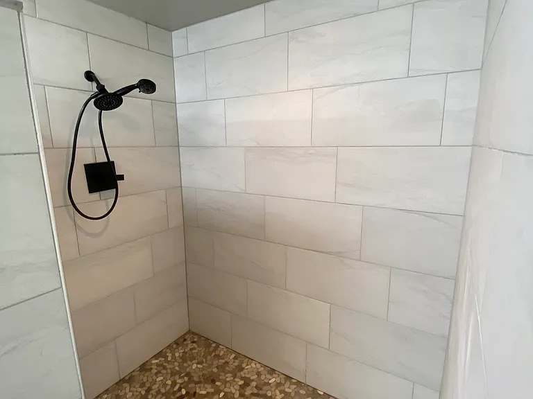 1617 Valley West Ave — Photo 14