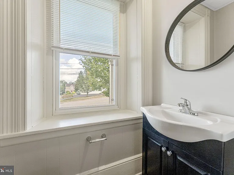 383 Anderson Rd #B — Photo 8