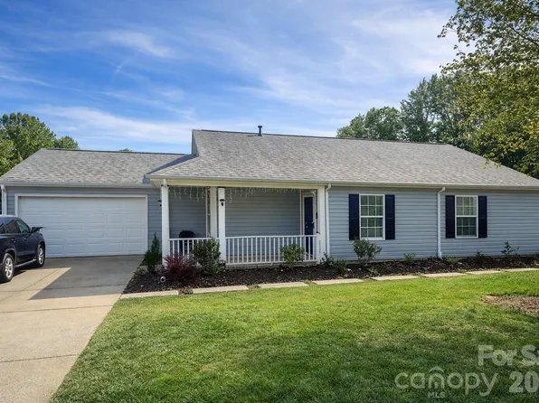 12151 Stewarts Crossing Dr, Charlotte, NC 28215