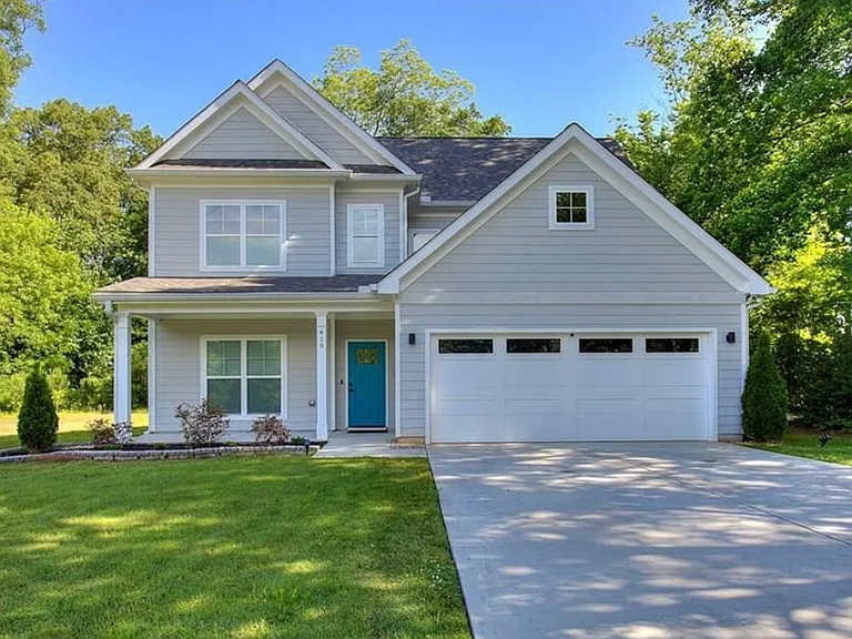 419 McInnes Cir — Photo 1