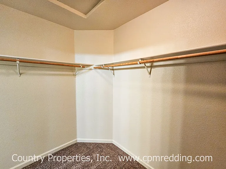 971 Paramount Way — Photo 16