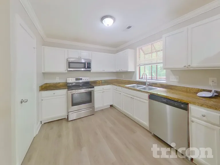 5911 Leatherwood Ln — Photo 5