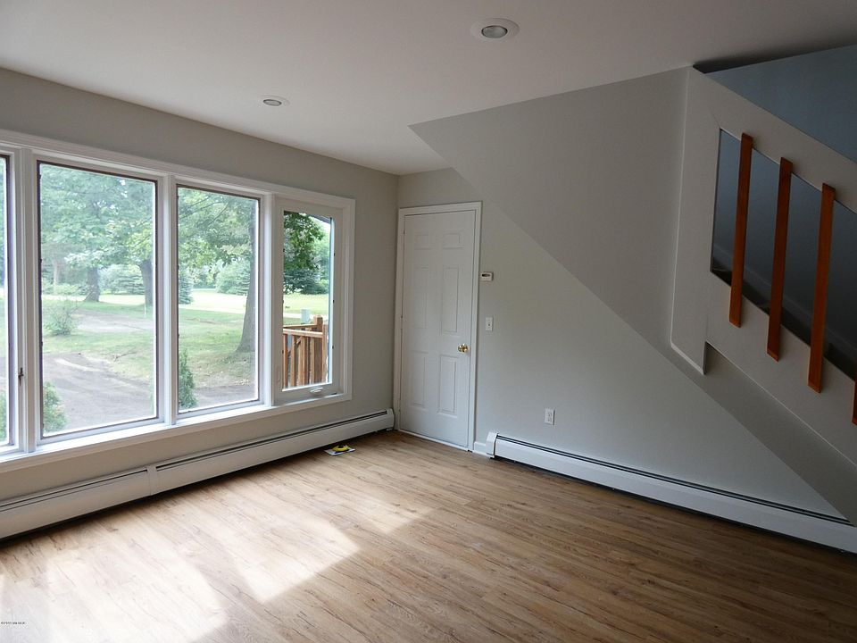1st image of 4766 Arbor Ave