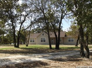 105 County Road 6862, Natalia, TX 78059