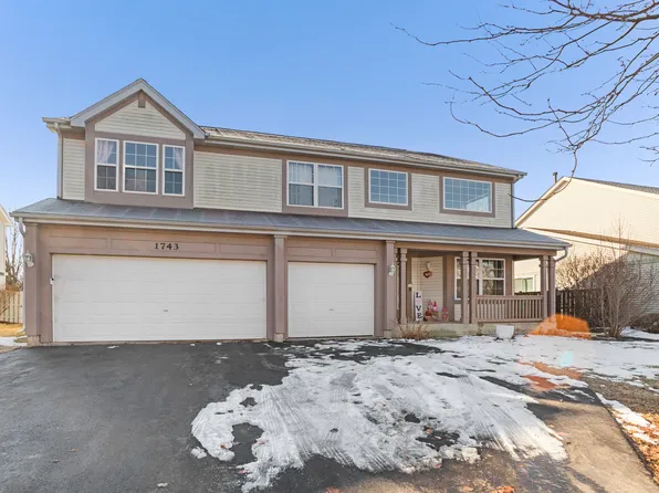 1743 Newbridge Cir, Elgin, IL 60123