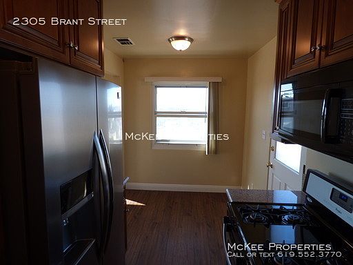4th image of 2305 Brant St