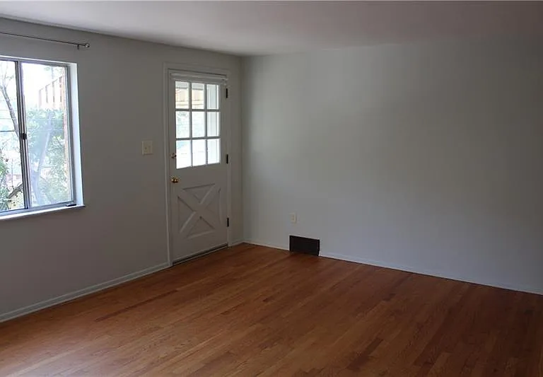 1415 Pine Hollow Rd — Photo 9