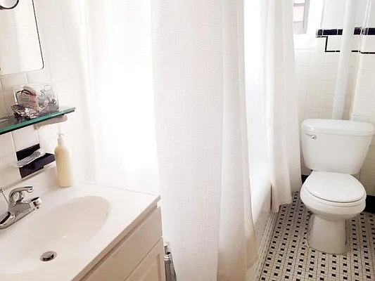 Rented by Buchbinder & Warren | media 17