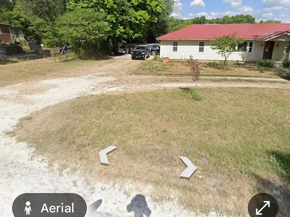 206 S High St, Calhoun, MO 65323