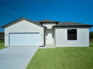 3027 NE Beechwood Cir, Labelle, FL 33935