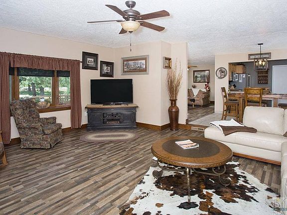 4th image of 5555 Forest Hills Dr