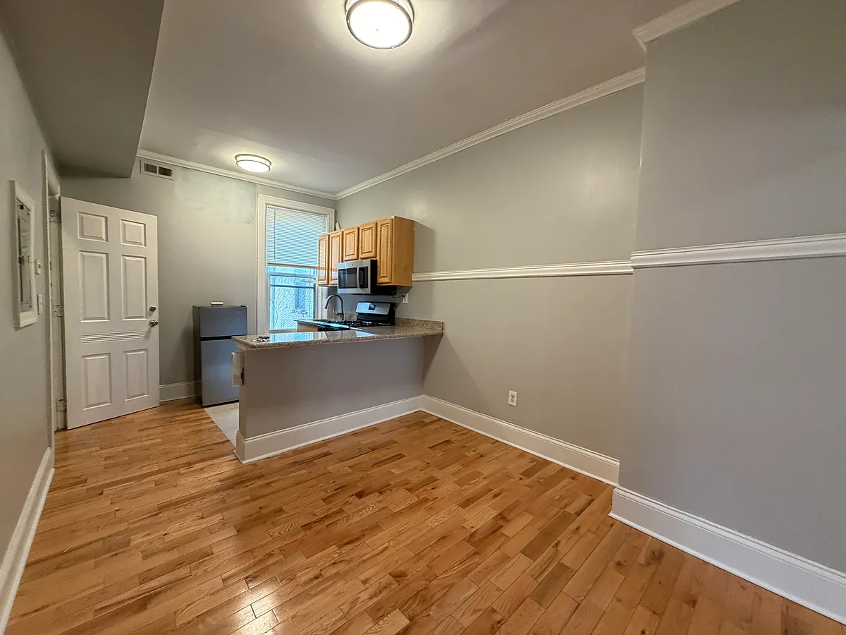 Building Photo - 4438 Sansom St #2