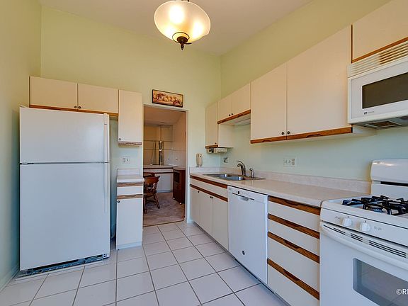 4th image of 607 Catherine Ct #607