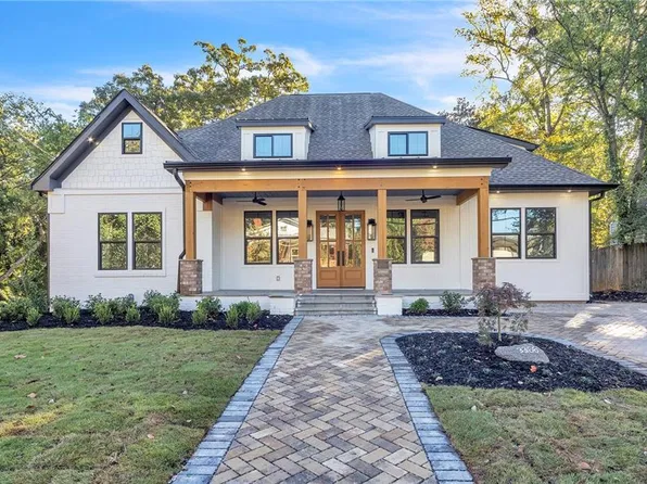 3366 College St, College Park, GA 30337