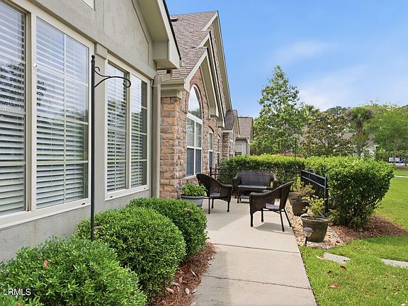 4th image of 729 Abbey Glen Way