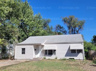 1122 N Terrace Dr, Wichita, KS 67208