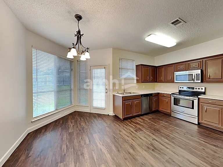 8551 Western Meadows Dr — Photo 4