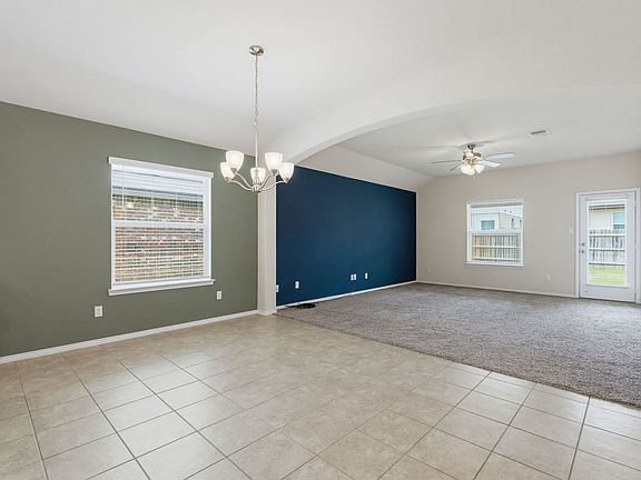 5th image of 224 Bainbridge Rd