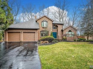 8 Lakeview Dr, Old Tappan, NJ 07675