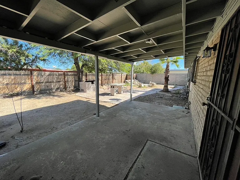 7655 E Tulip Tree St — Photo 4