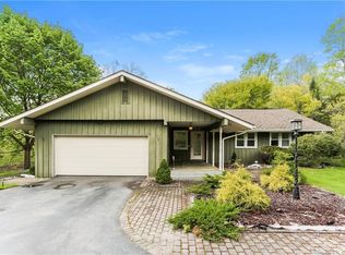 205 N Wawecus Hill Rd, Norwich, CT 06360