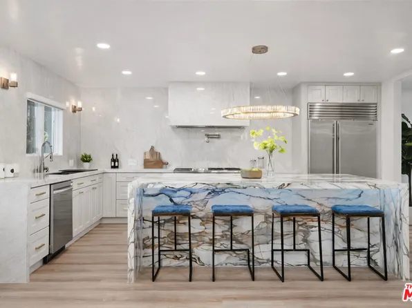 5439 Gentry Ave, Valley Village, CA 91607