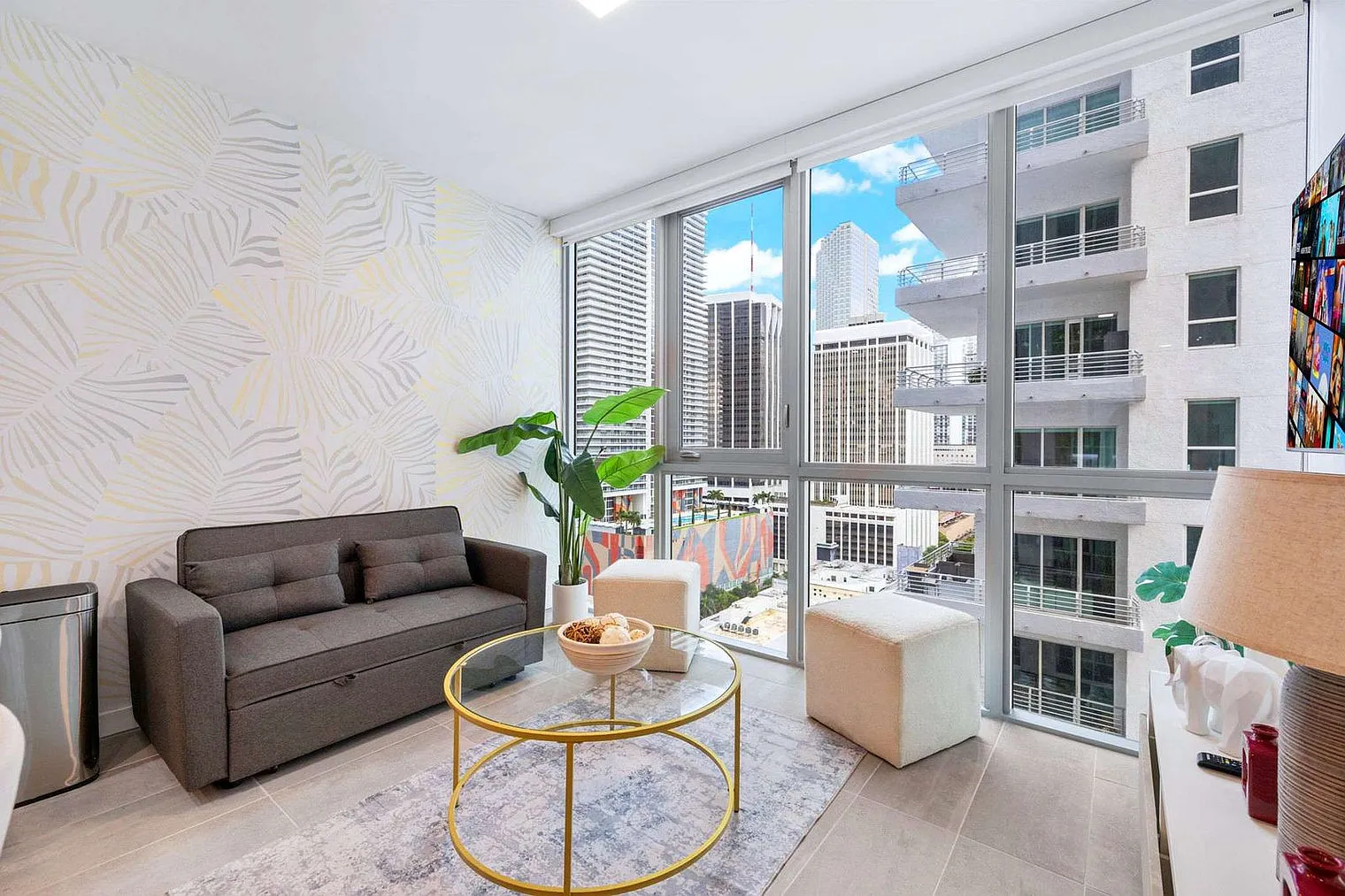 1 bed, 1.0 bath, 452 sqft, $2,979 — Photo 2