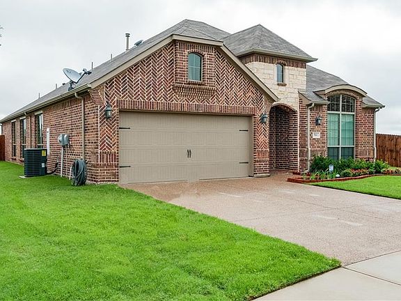 3rd image of 944 Gray Wash Dr