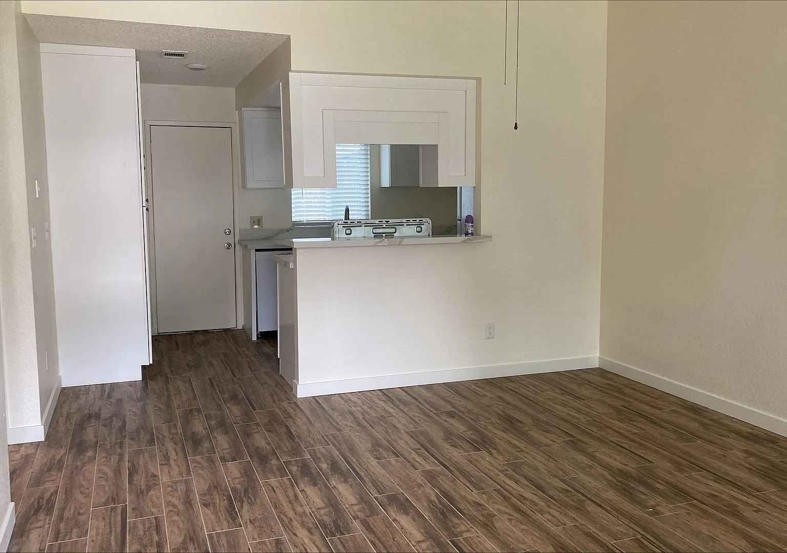 Jurupa Hacienda Apartments — Photo 3