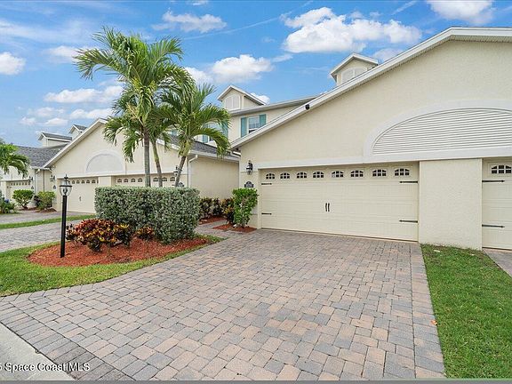 5th image of 1039 Steven Patrick Ave
